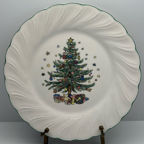 Nikko Happy Holidays Christmas Tree Dinner Plate Japan 10 5/8” 1 plate available - Picture 1 of 4